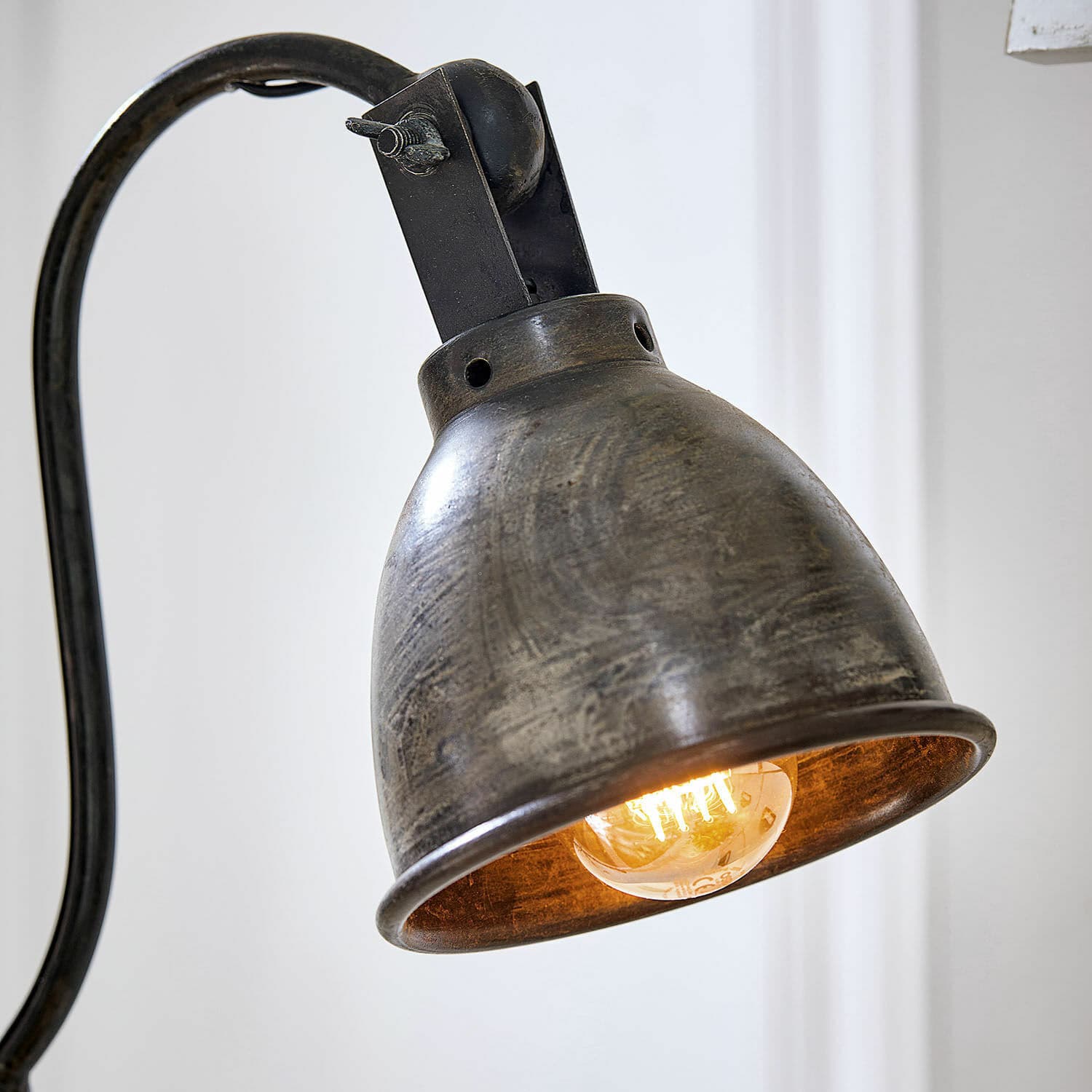 Lampa s klipem Parkville